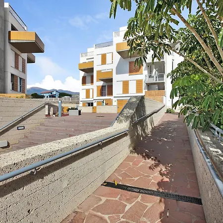 Edificio Martines * El Médano
